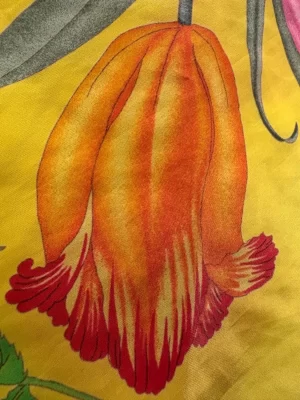 Hooded scarf with Flora print