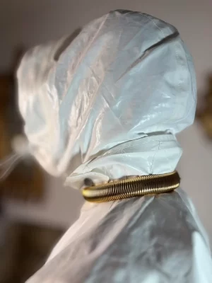 Hooded rain coat-white coated linen